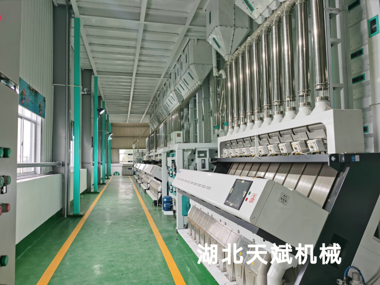 Hubei JinZhiXiang Rice Industry Co. Ltd. 400T/D complete rice milling project  
