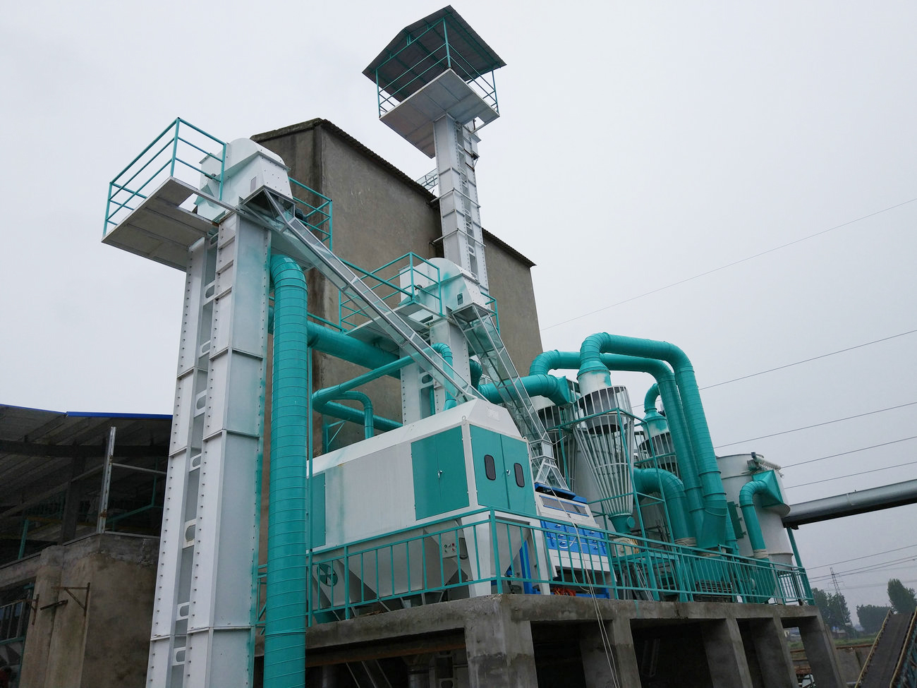 Yicheng Lvxiu Grain and Oil Co., Ltd. 150T/D complete rice milling project